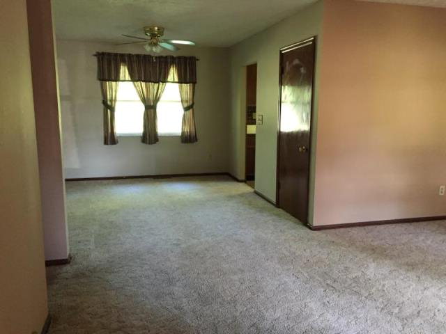 25174 Lawnfield Drive Property Photo 2