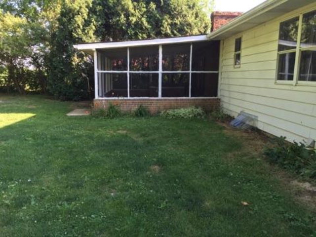 25174 Lawnfield Drive Property Photo 9