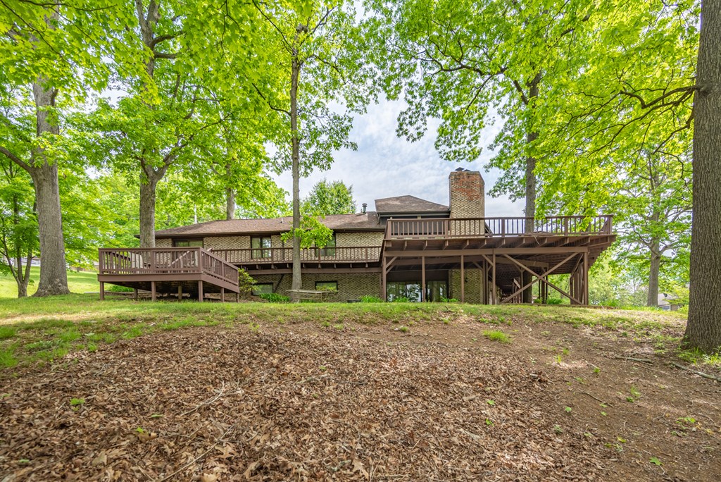 116 Overlook Property Photo 8