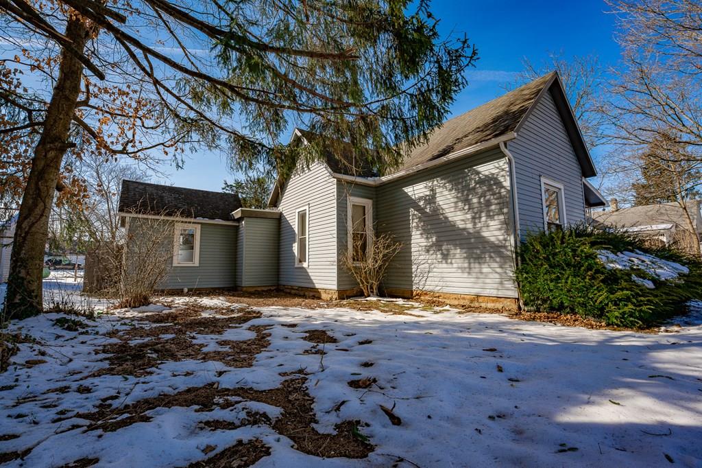 403 S Maple Street Property Photo 1