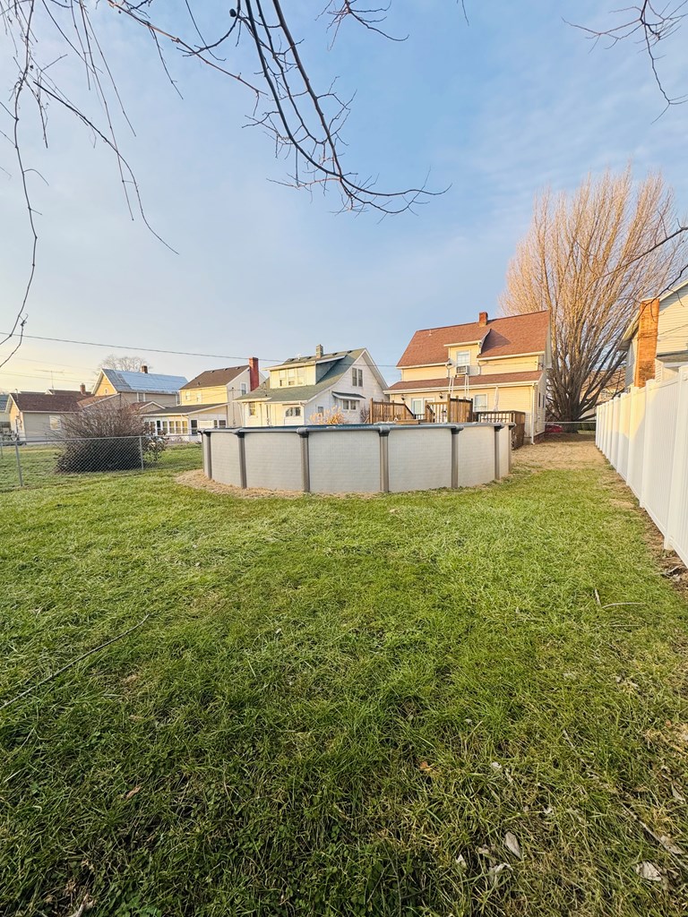 554 Laurel Street Property Photo 11
