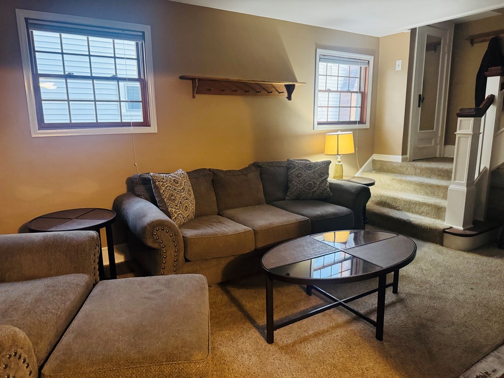 554 Laurel Street Property Photo 28
