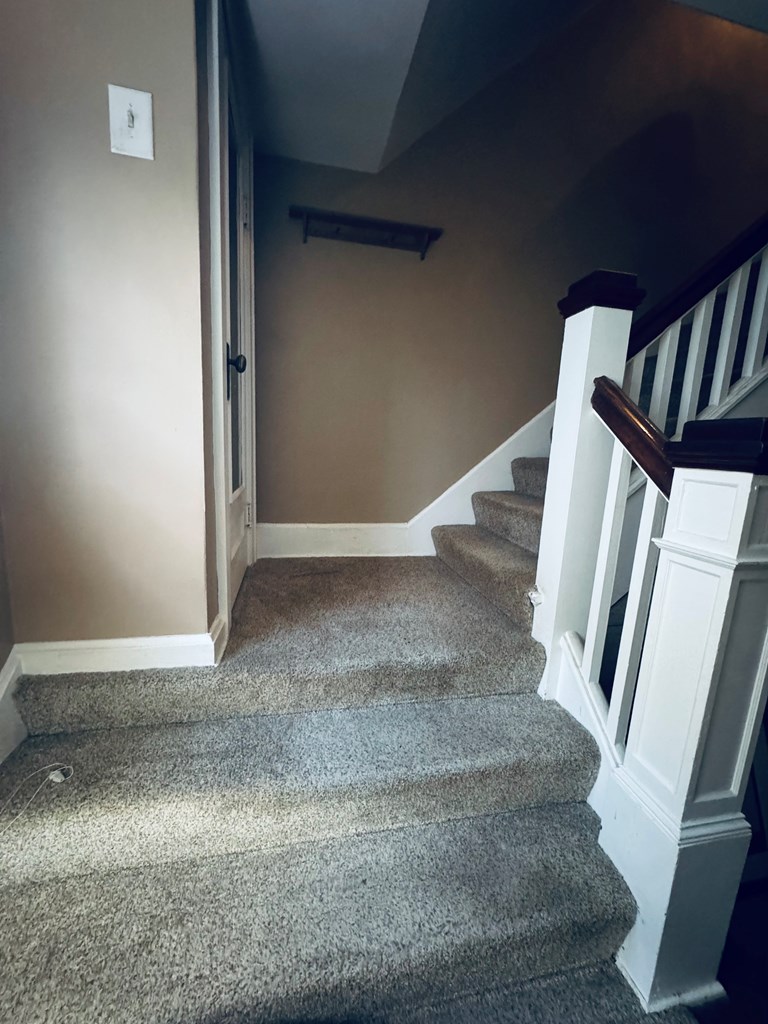 554 Laurel Street Property Photo 31