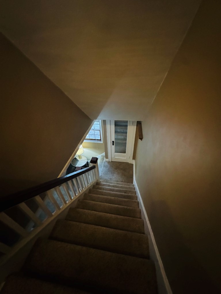 554 Laurel Street Property Photo 32