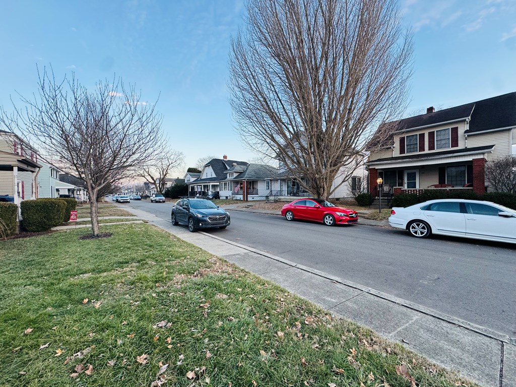 554 Laurel Street Property Photo 36