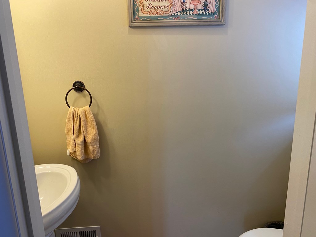 36 Limestone Property Photo 4