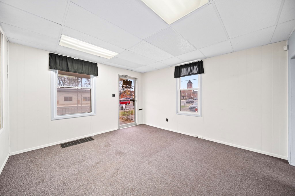 166 W Main Street Property Photo 4