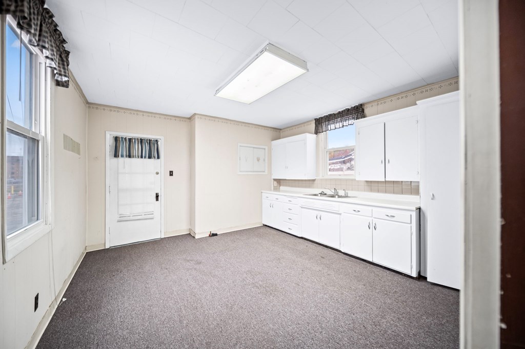 166 W Main Street Property Photo 15