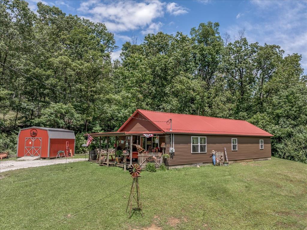 100 Camelin Hill Road Property Photo 1