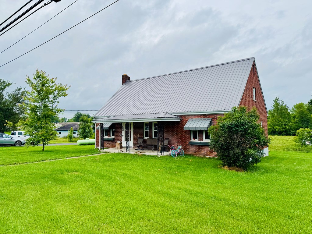 288 Graces Run Road Property Photo 2