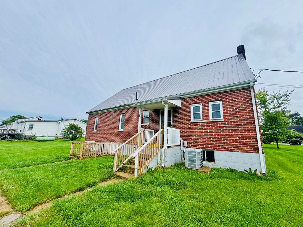 288 Graces Run Road Property Photo 18