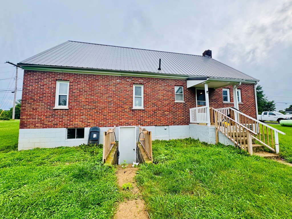 288 Graces Run Road Property Photo 19