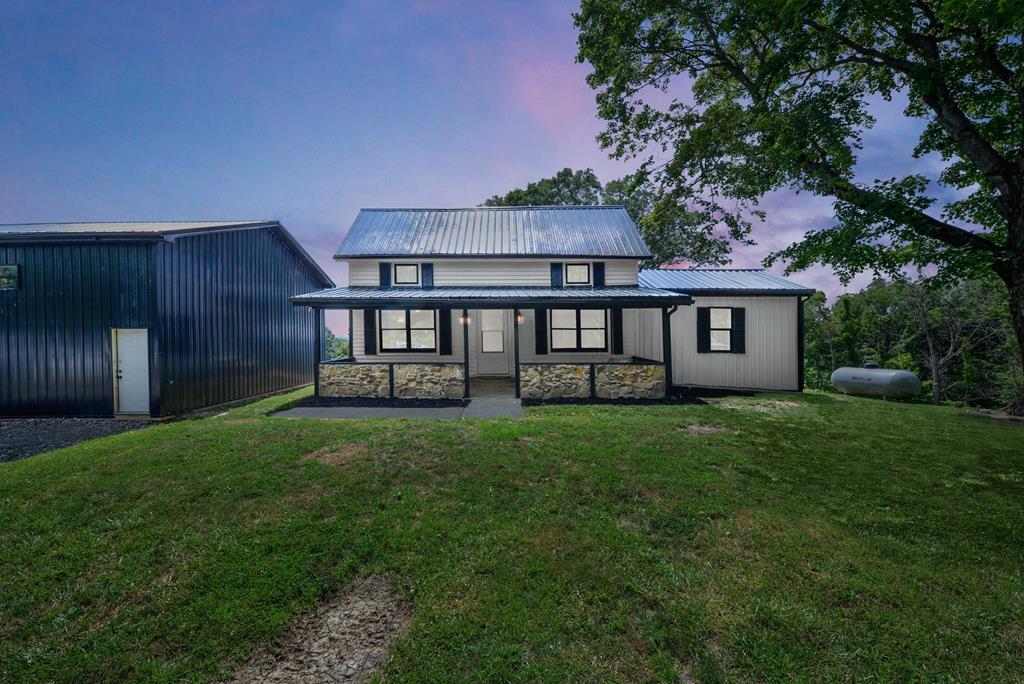 2921 Windy Ridge Road Property Photo 1