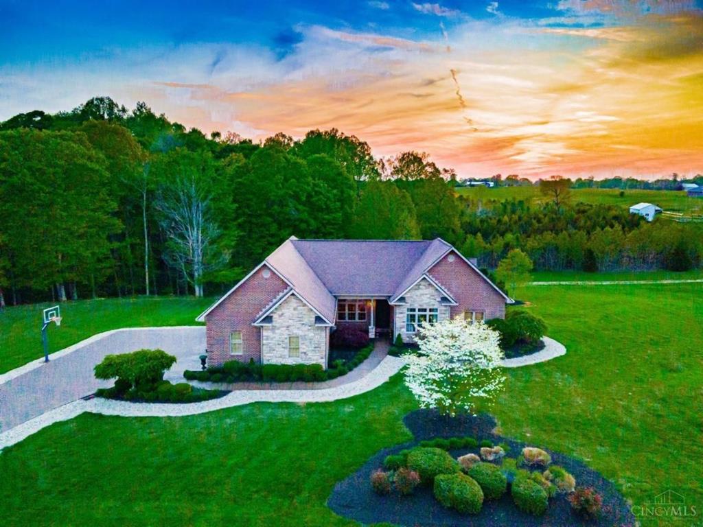 405 Lookout View Drive