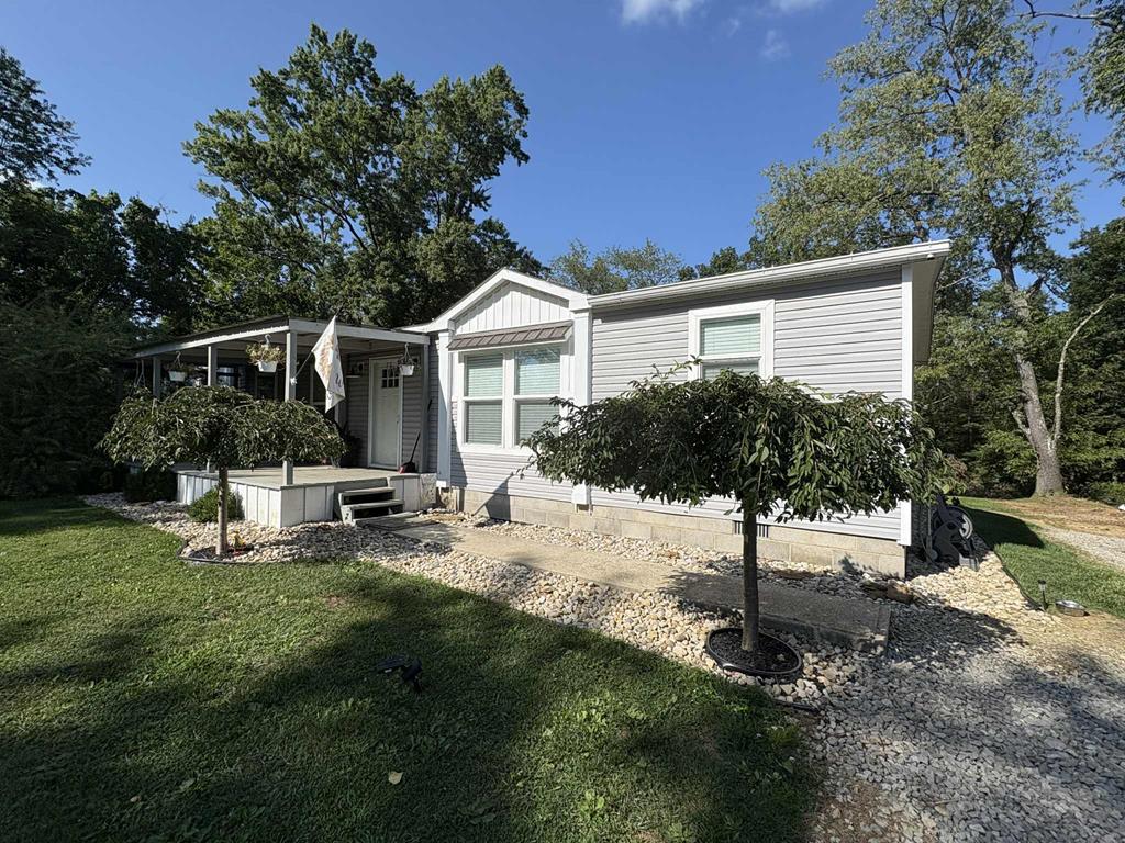 1886 Blain Highway Property Photo 1
