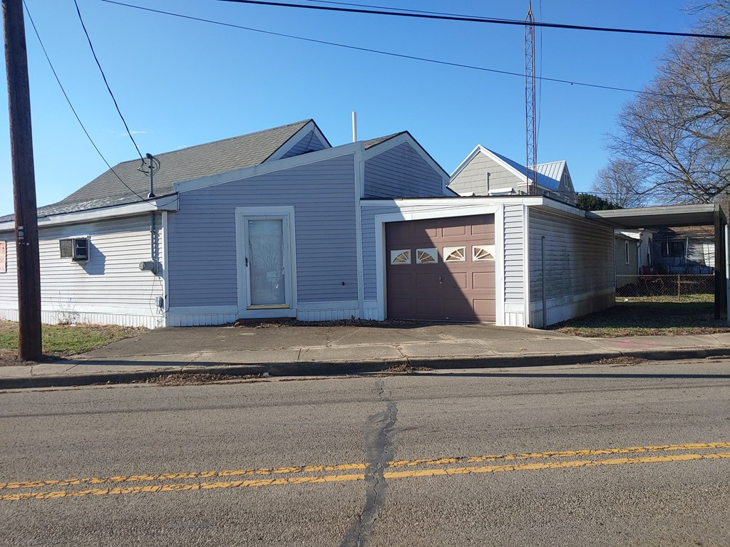 923 Jefferson Ave. Property Photo 3