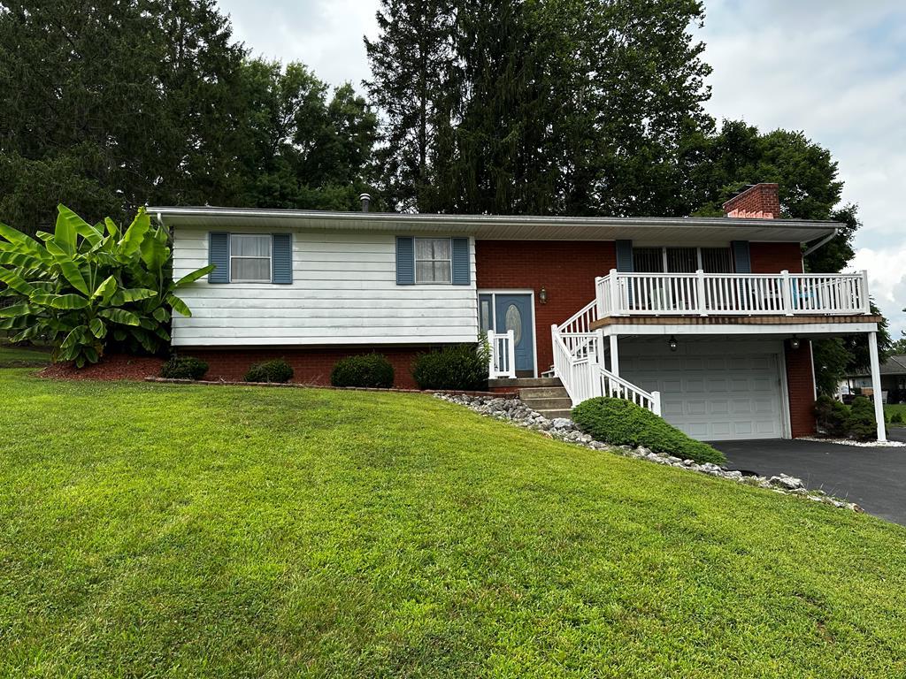 1295 Randall Court Property Photo 1