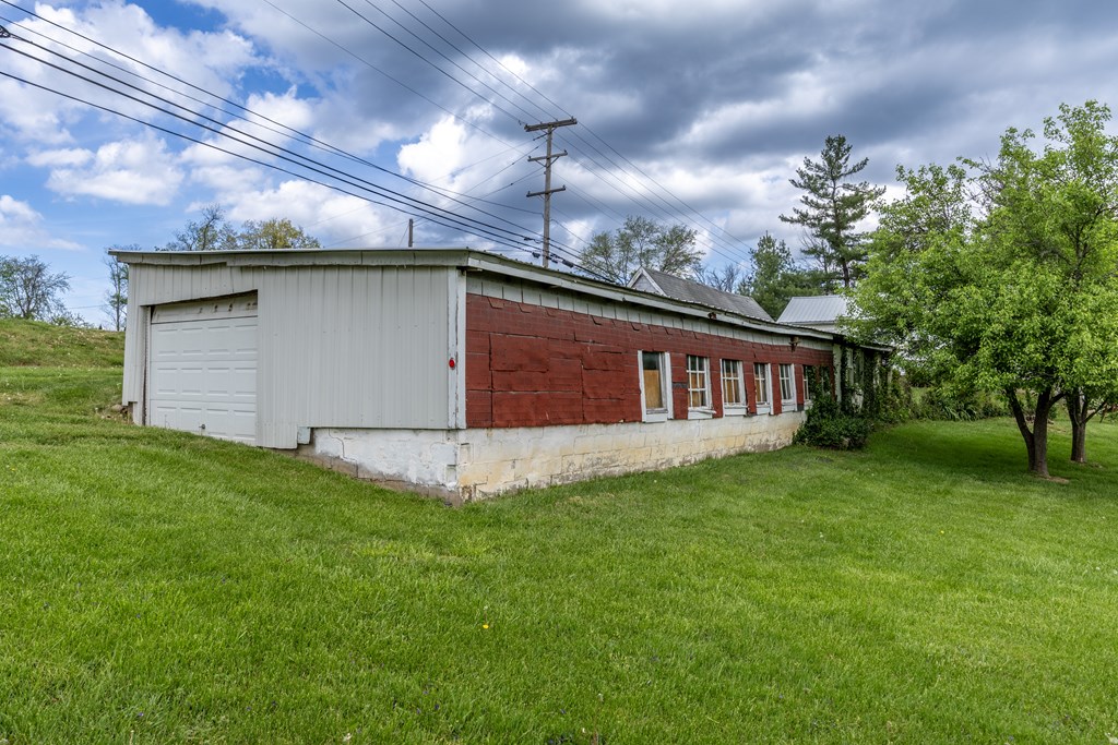 316 E Burlington Road Property Photo 12