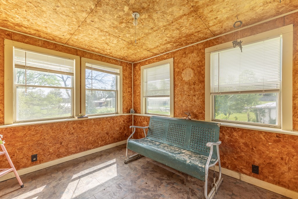 316 E Burlington Road Property Photo 37