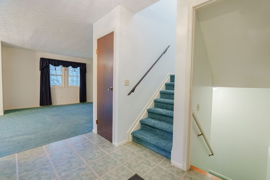 258 Independence Drive Property Photo 5