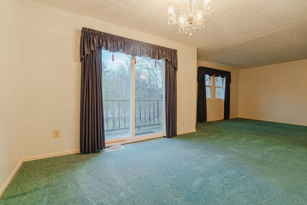 258 Independence Drive Property Photo 10