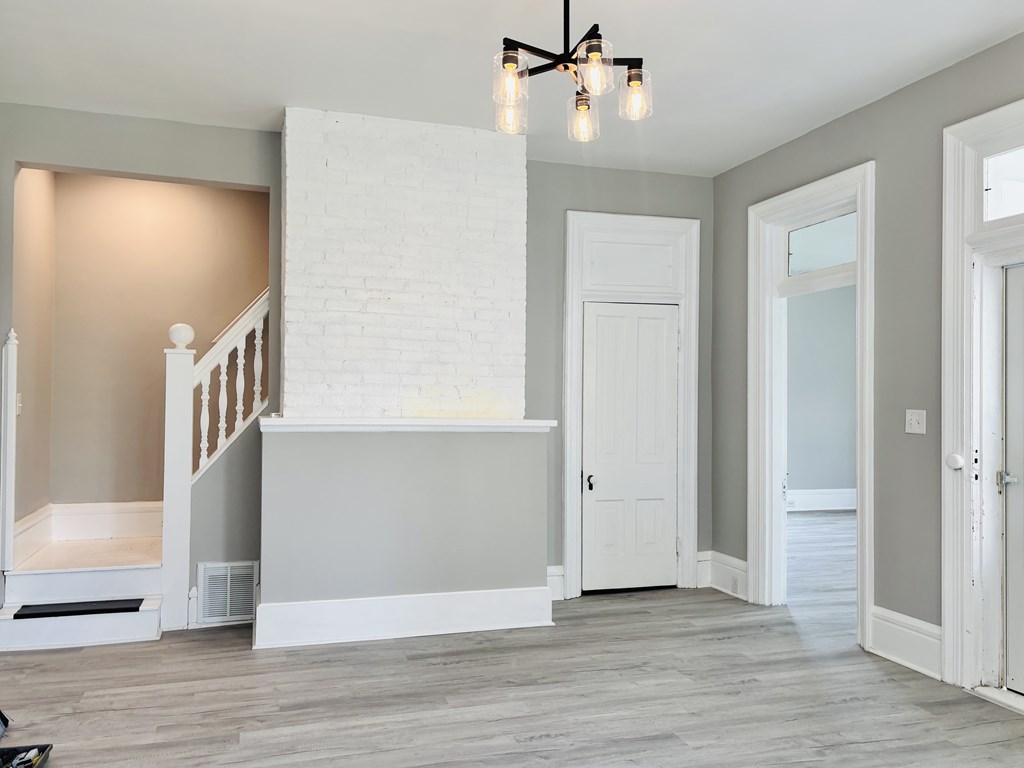 31 Pickaway Property Photo 10