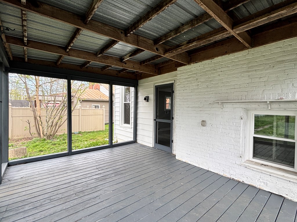 31 Pickaway Property Photo 44