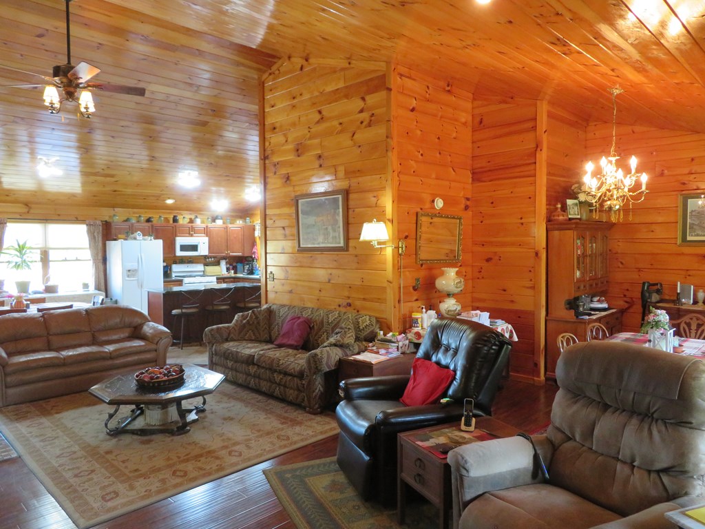 748a Inlow Avenue Property Photo 9