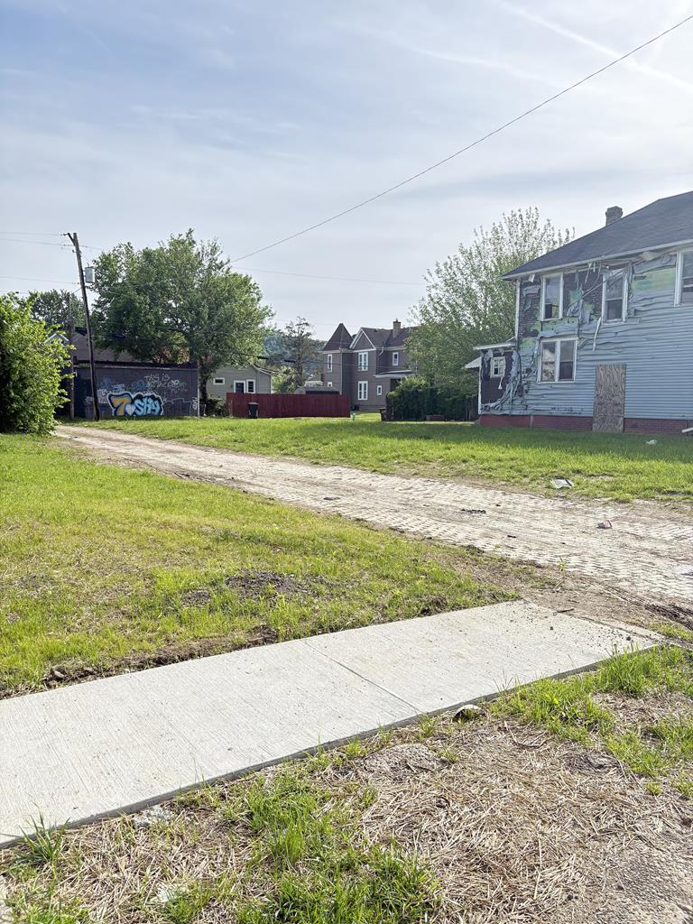 1624 6th St Property Photo 1