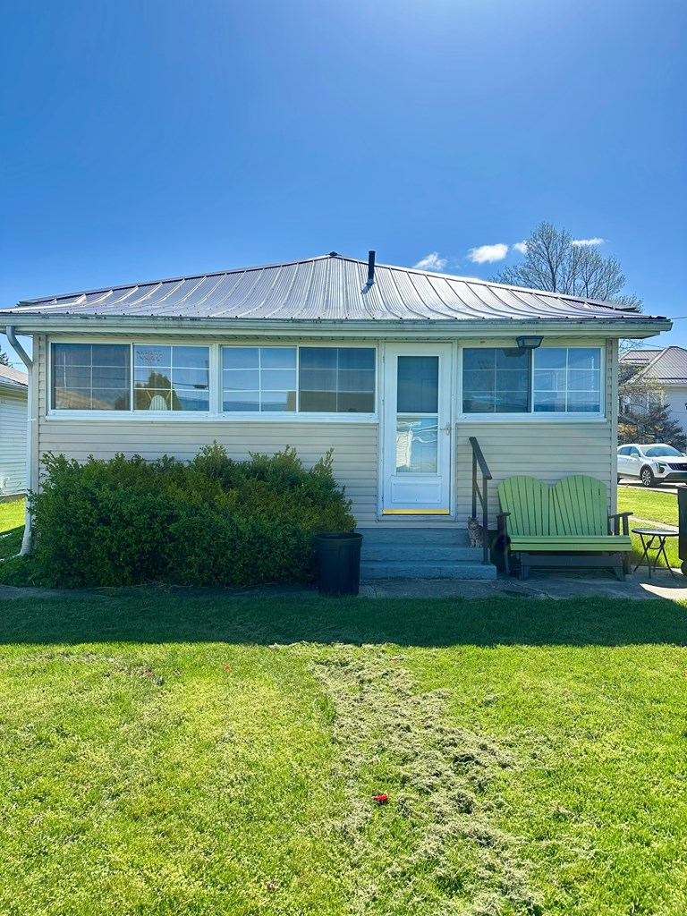 38 Porter Ave. Property Photo 4