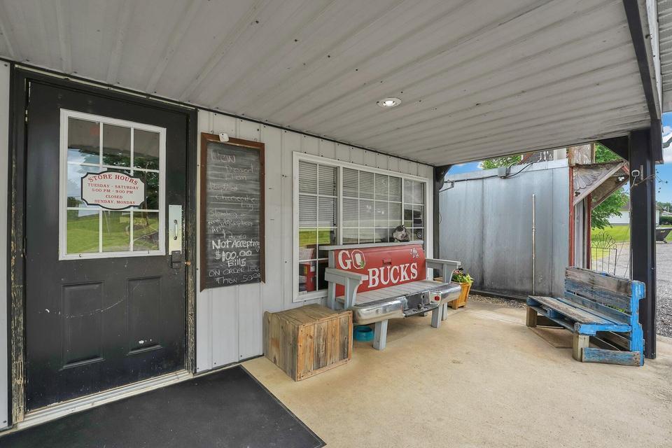 11850 Walnut Street Property Photo 4
