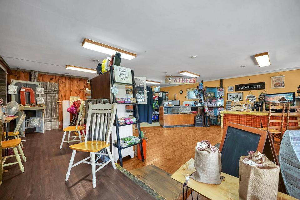 11850 Walnut Street Property Photo 9