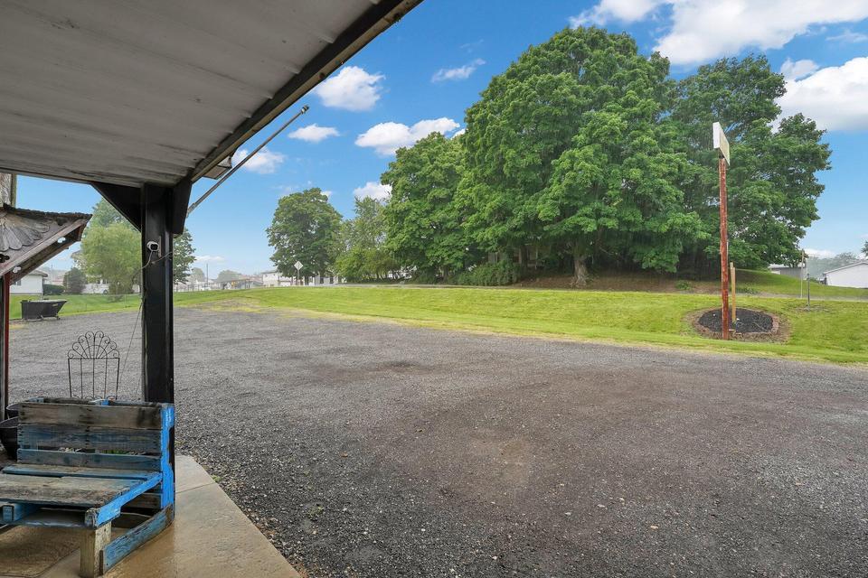 11850 Walnut Street Property Photo 16