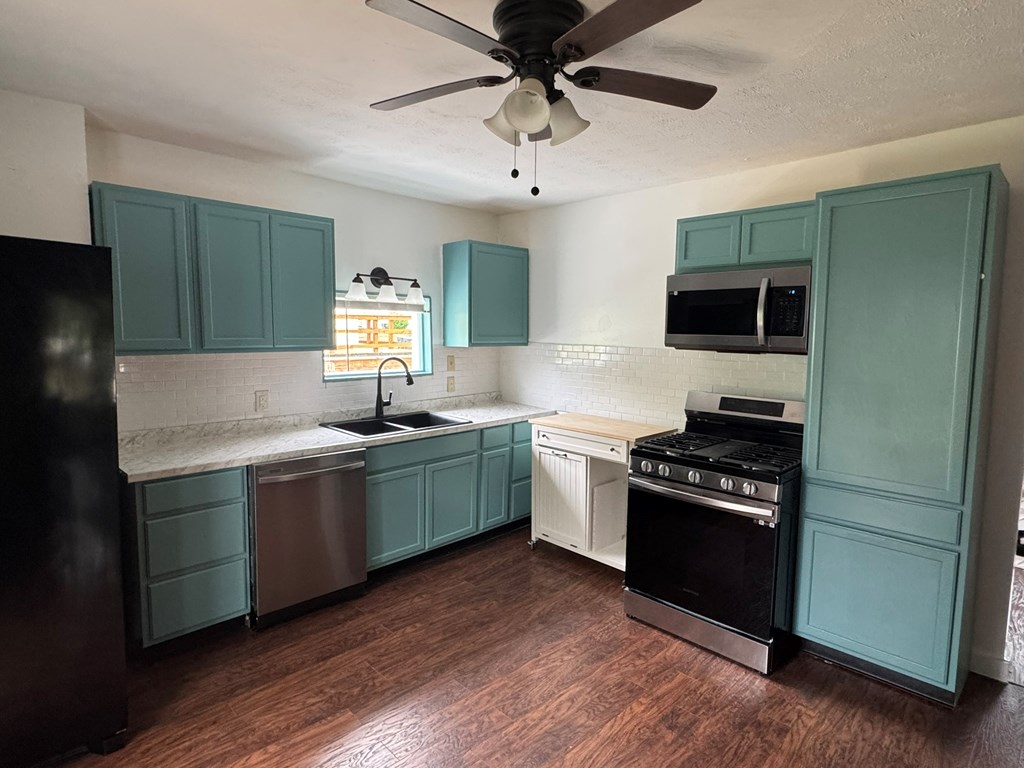 2 Vine Street Property Photo 3