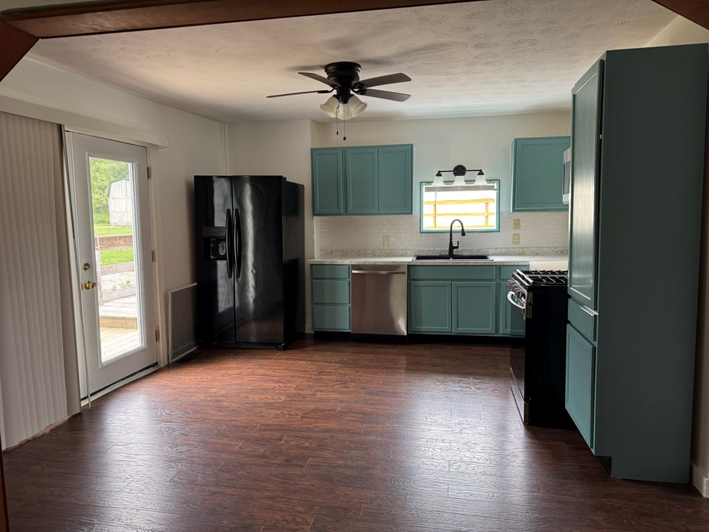 2 Vine Street Property Photo 6