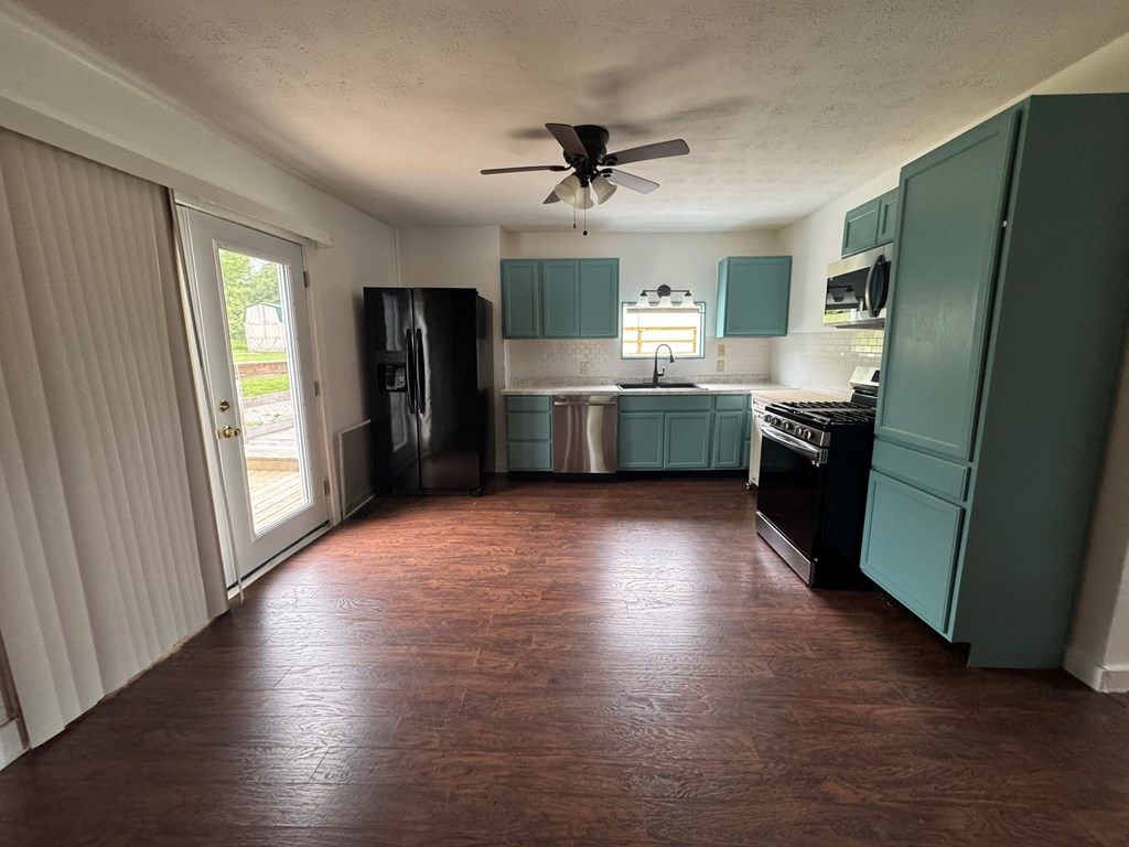 2 Vine Street Property Photo 7