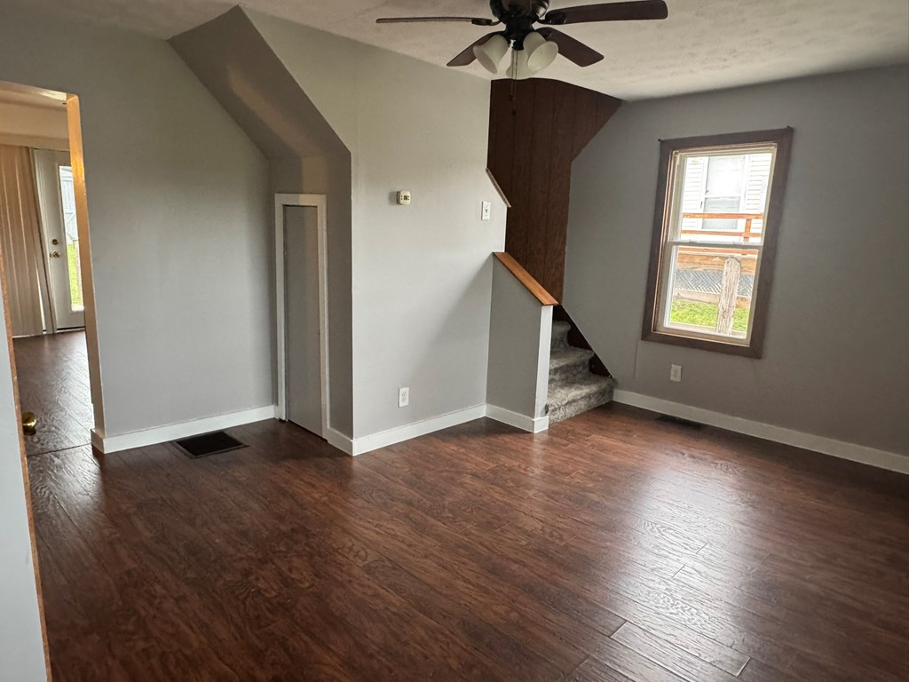 2 Vine Street Property Photo 10