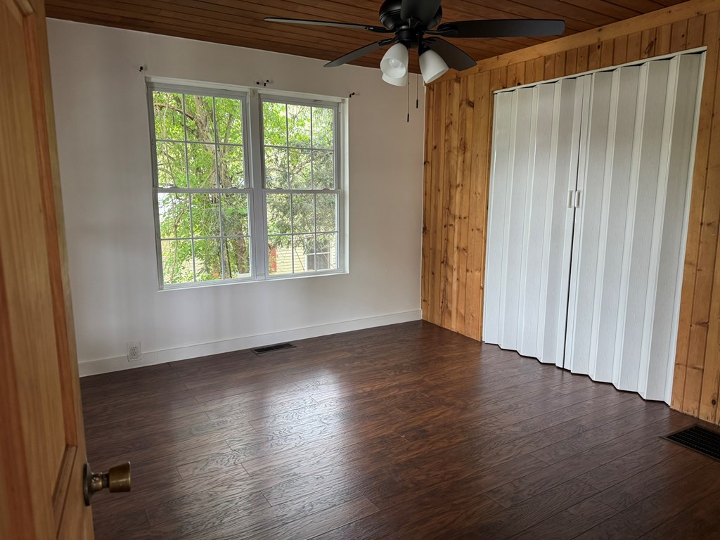 2 Vine Street Property Photo 12