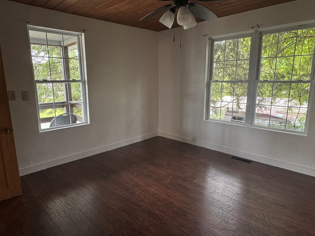 2 Vine Street Property Photo 13