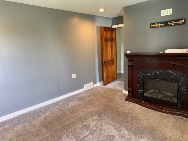 110 S Pearl Property Photo 4