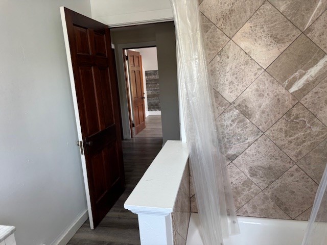 110 S Pearl Property Photo 8