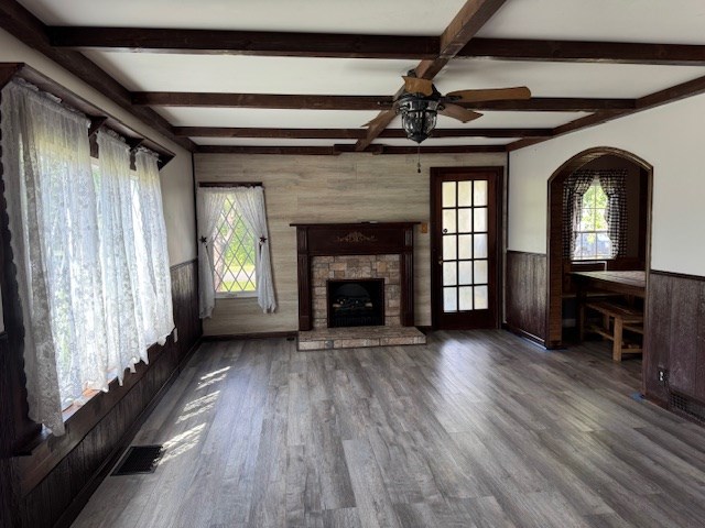 110 S Pearl Property Photo 17
