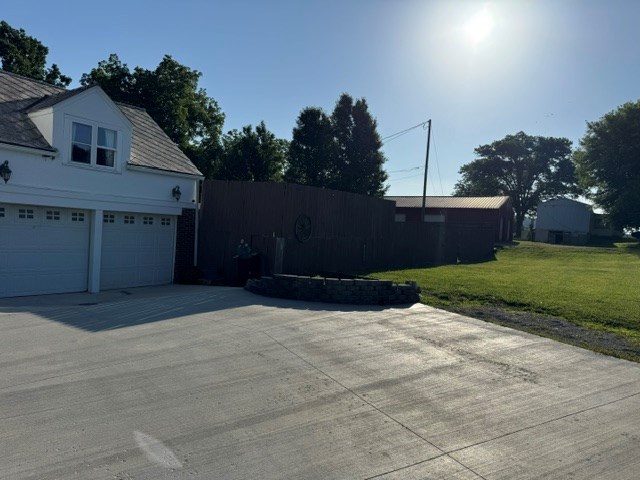 110 S Pearl Property Photo 38