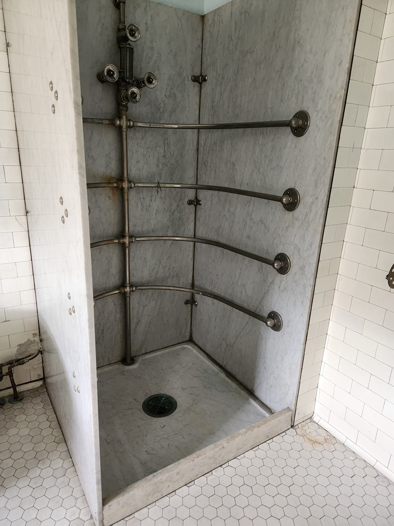 16 E Broadway St. Property Photo 13