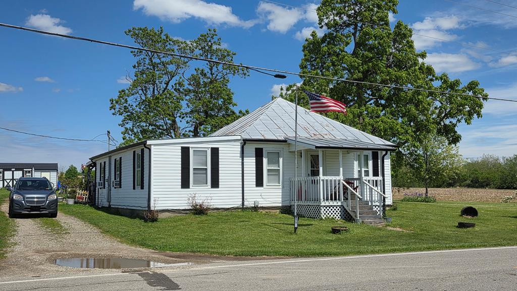 811 Biers Run Road Property Photo 2