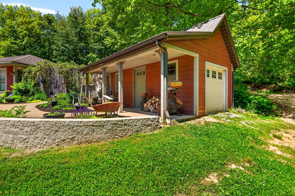 2198 Adelphia State Rd. Property Photo 50
