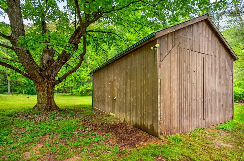 768 Woodruff Road Property Photo 7