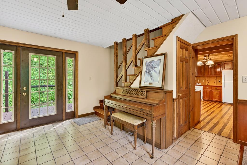 768 Woodruff Road Property Photo 14