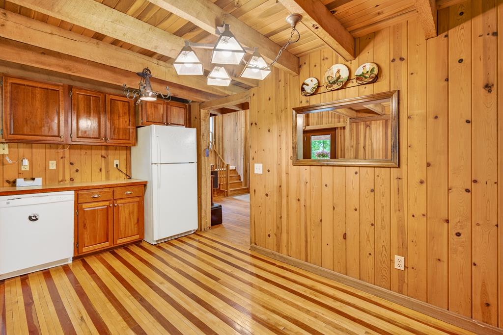 768 Woodruff Road Property Photo 17