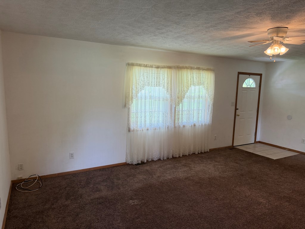 25 Lakeview Drive Property Photo 9
